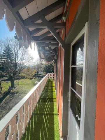 Domaine La Belle Histoire - Gite Cote Parc Besset Exteriör bild